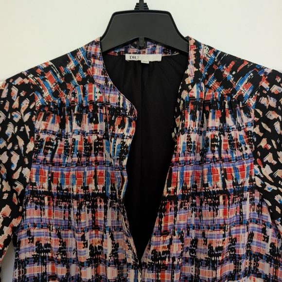 DR2 Vibrant Plaid and Abstract Dress Size Small - Picture 4 of 8